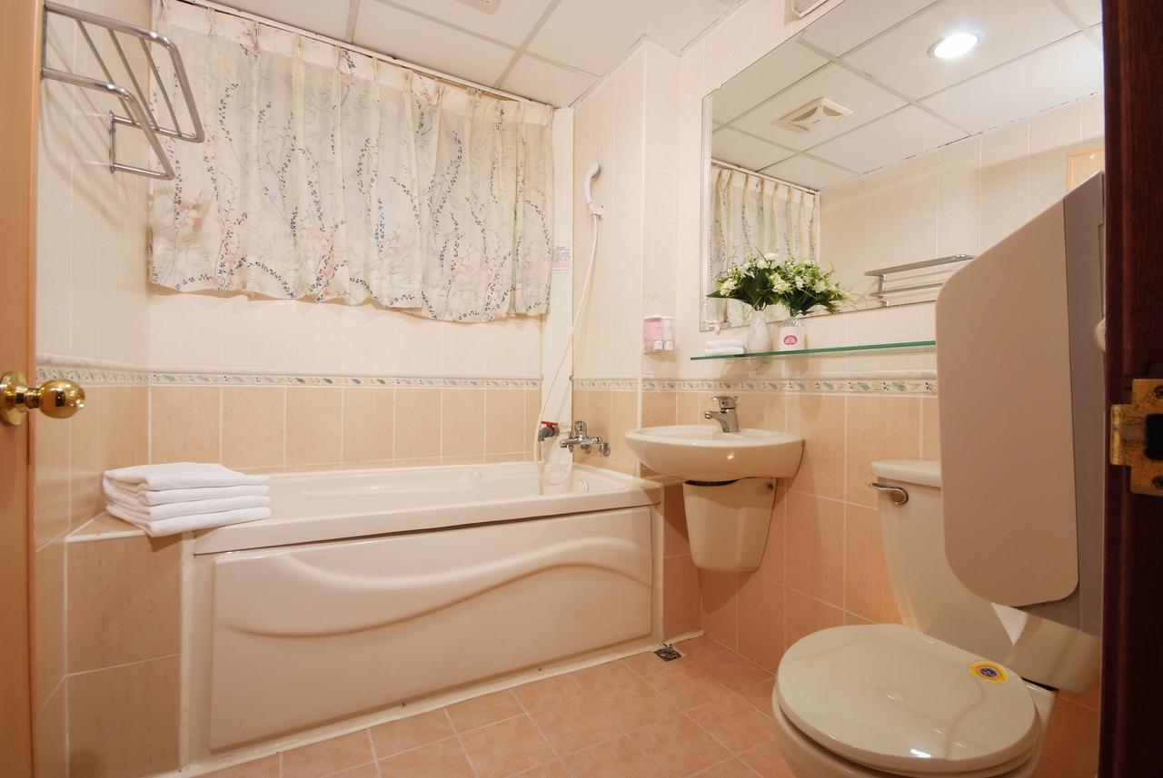 Pink Lotus Hotel Taipei Exterior photo